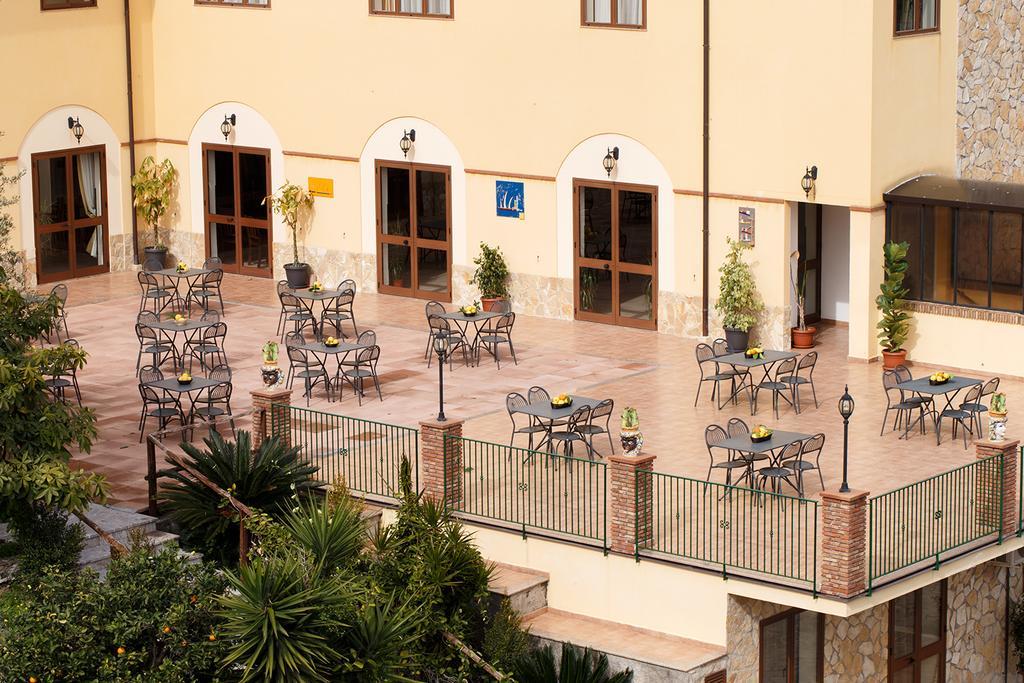 Agriturismo Villa Orchidea Али Терме Екстериор снимка