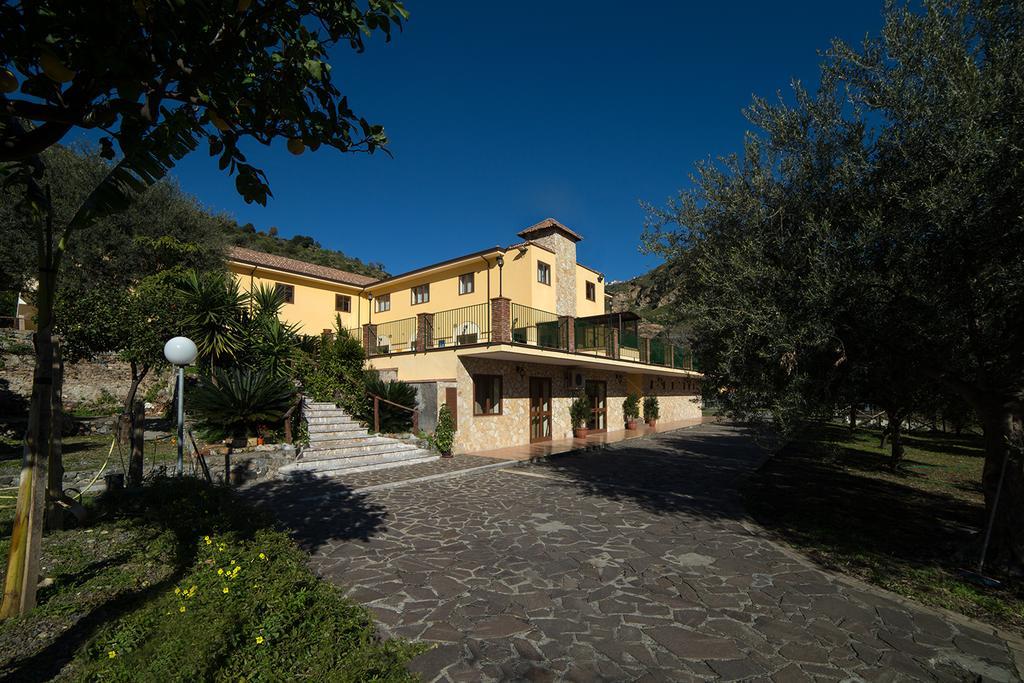 Agriturismo Villa Orchidea Али Терме Екстериор снимка